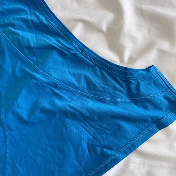 🆕💙 Lululemon Muscle Love Crop Tank Tough - Cornflower - Picture 7 of 8